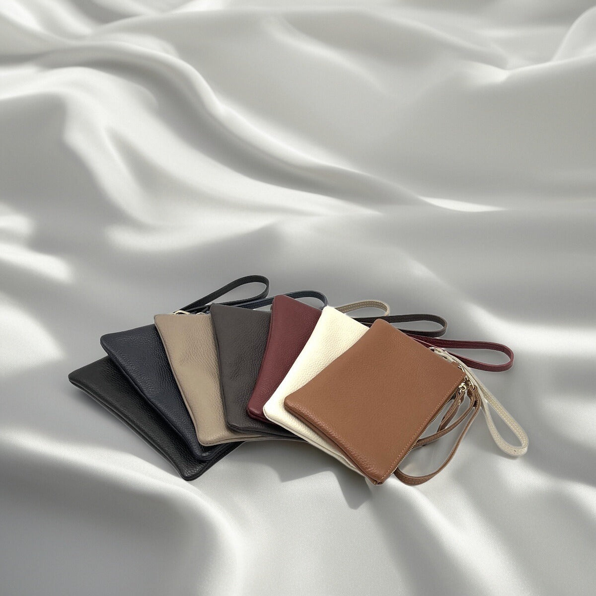 Genuine leather wristlet, Made in Italy, art. 112663