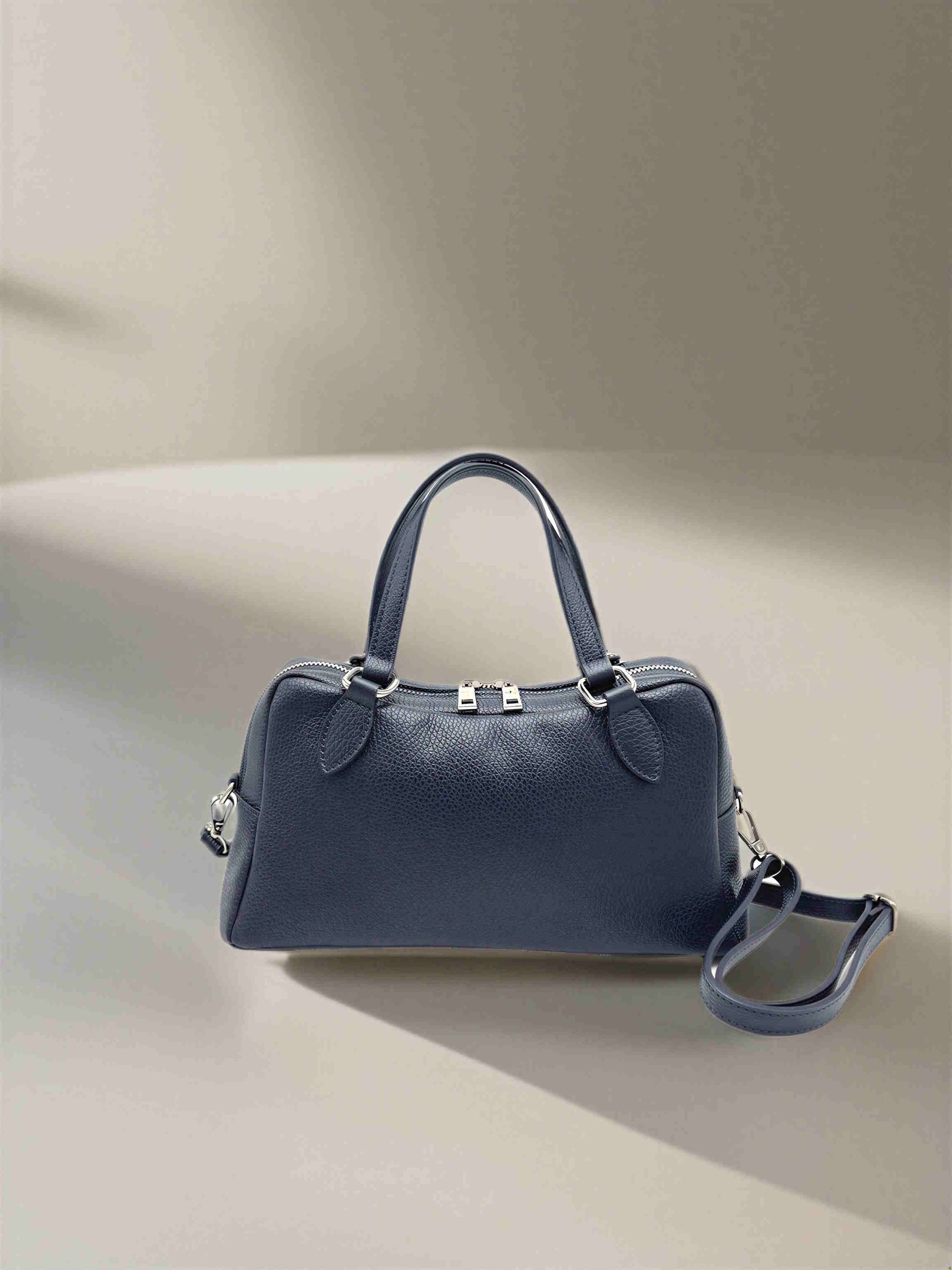 Genuine Leather Shoulder Bag, Made in Italy, art. 112767