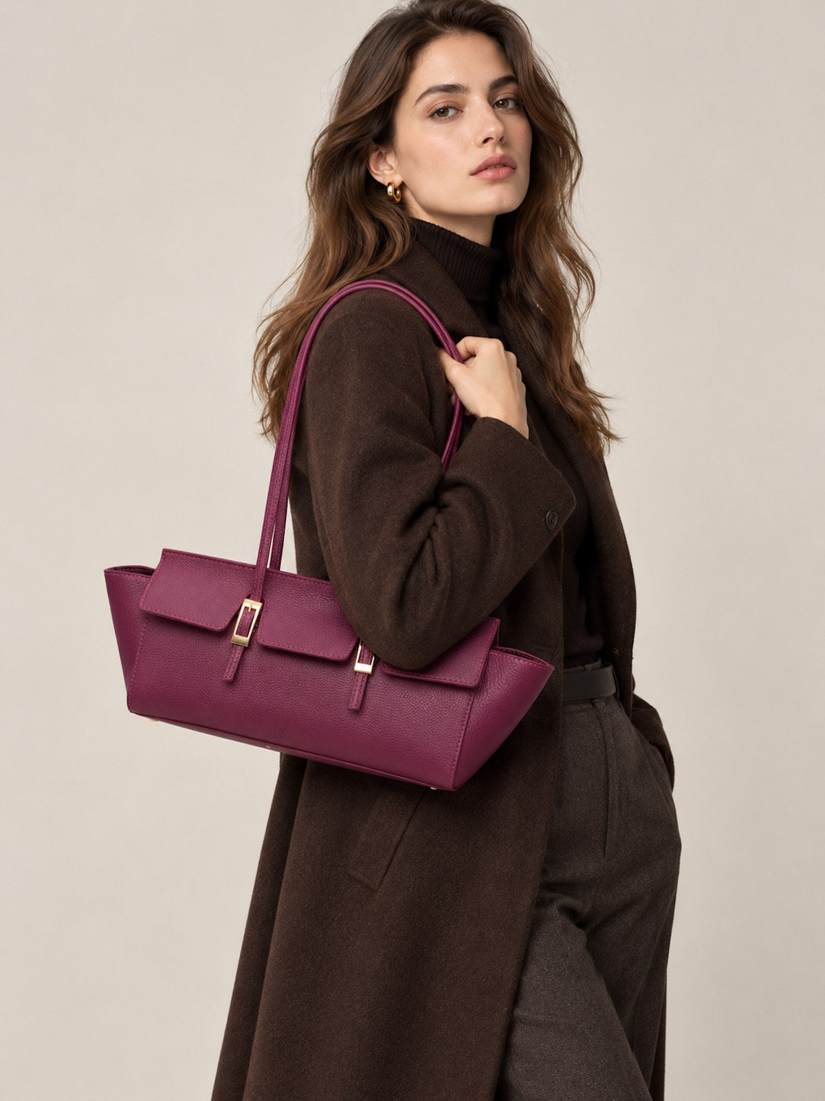 Women's Genuine Leather East-West Tote Bag with Double Buckle Detail, Made in Italy, art. 112791