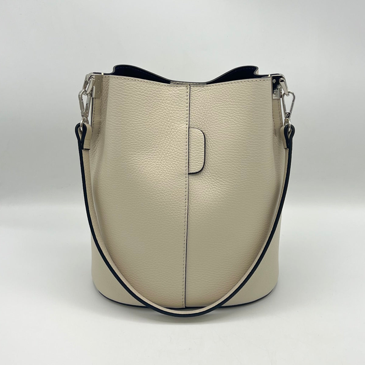 Genuine leather bucket bag, Made in Italy, art. 112559