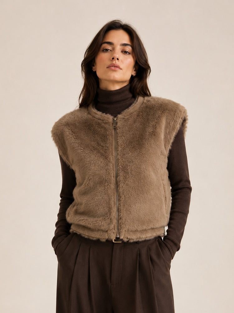 Reversible Plush Faux Fur & Faux Suede Cropped Zip-Up Vest, Fall/Winter, Art. XY-01.532