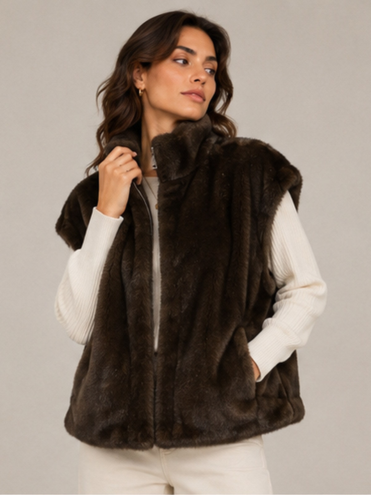 Plush Faux Fur High-Neck Zip-Up Vest, Fall/Winter, Art. XY-02.532