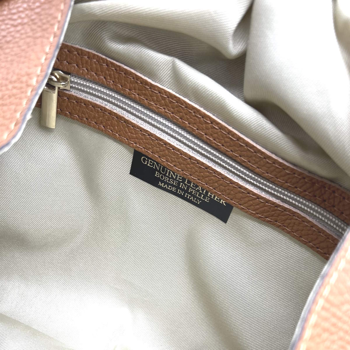 Metal handle genuine leather bag, Made in Italy, art. 112601