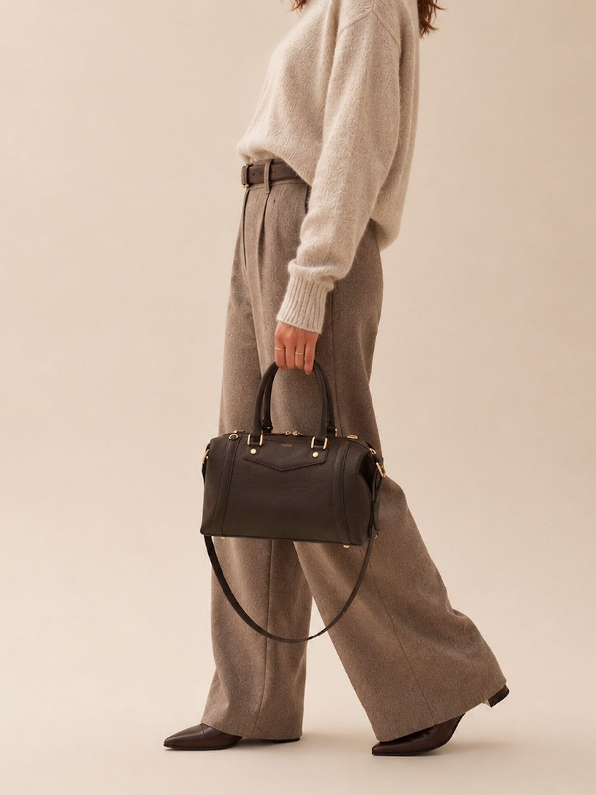 Women’s Genuine Leather Boston Bag with Adjustable Crossbody Strap, Made in Italy, art. 112677New