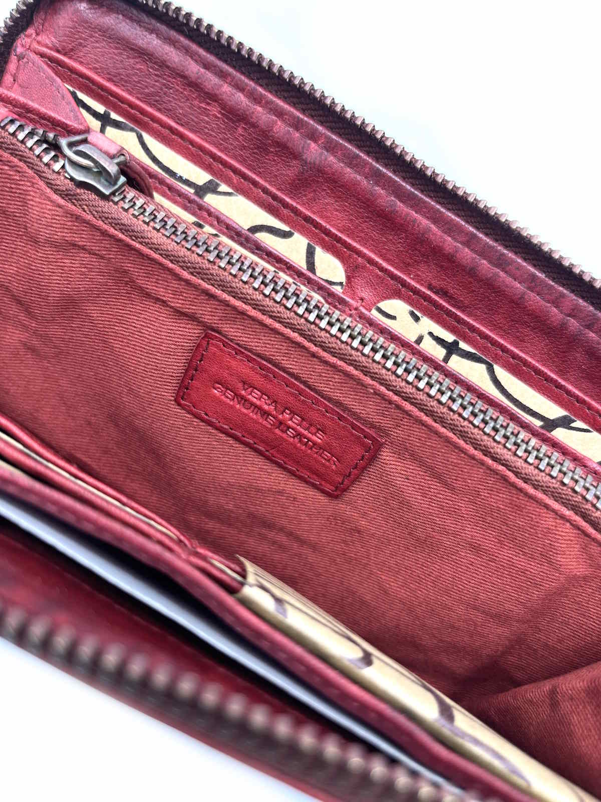 Wallet in washed leather, vintage effect with rivets, art. 1037-JU02/1.422