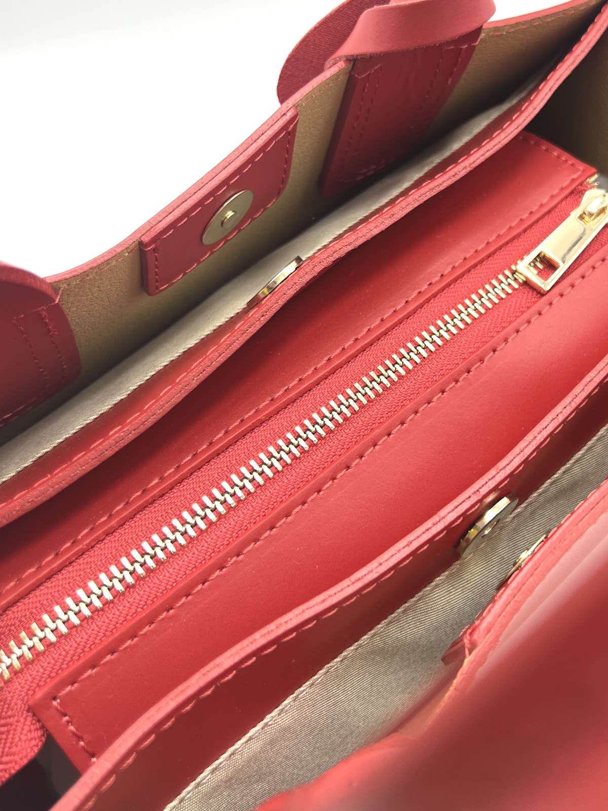 Women's Genuine Leather Handbag with Crossbody Strap, Made in Italy, art. 112577New