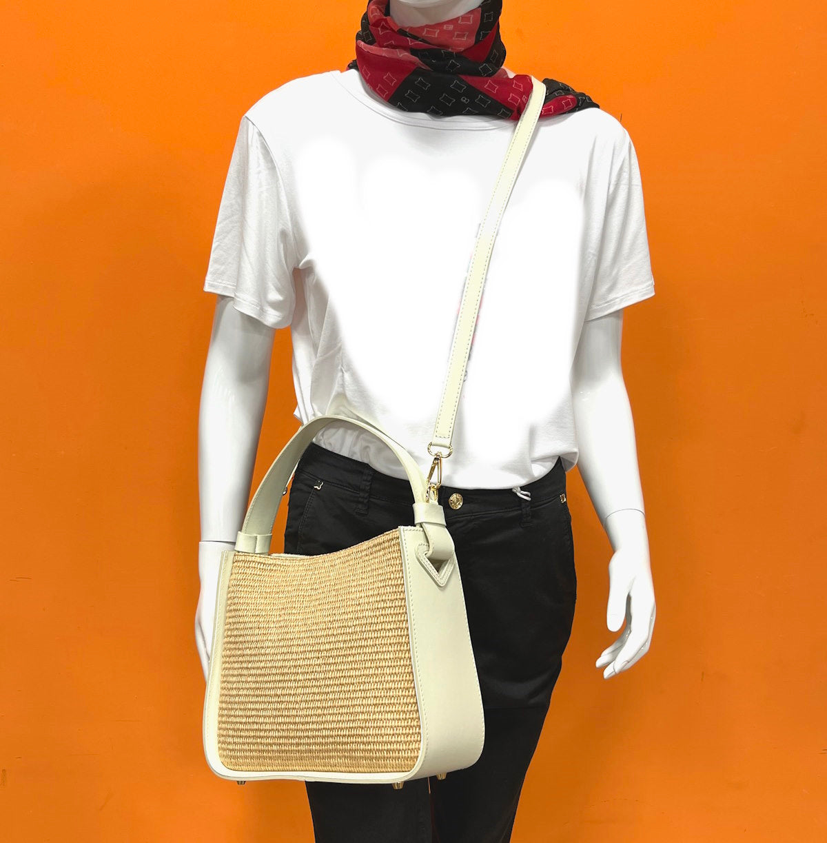 Genuine leather shoulder and straw bag, made in Italy, medium size, art. 112448