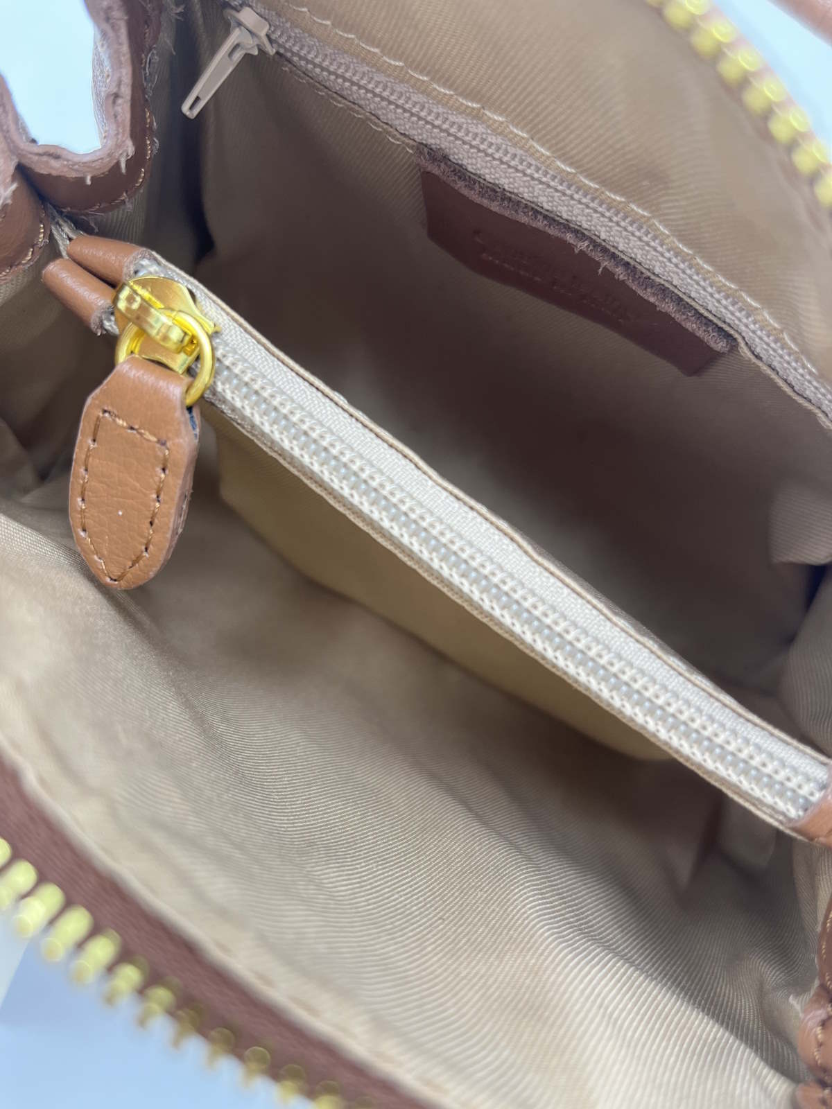 Genuine leather shoulder bag, Made in Italy, art. J804