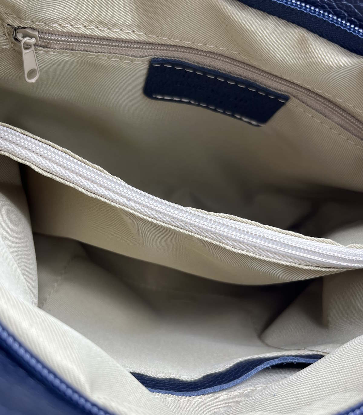 Genuine leather shoulder bag,Made in Italy, art. 112479