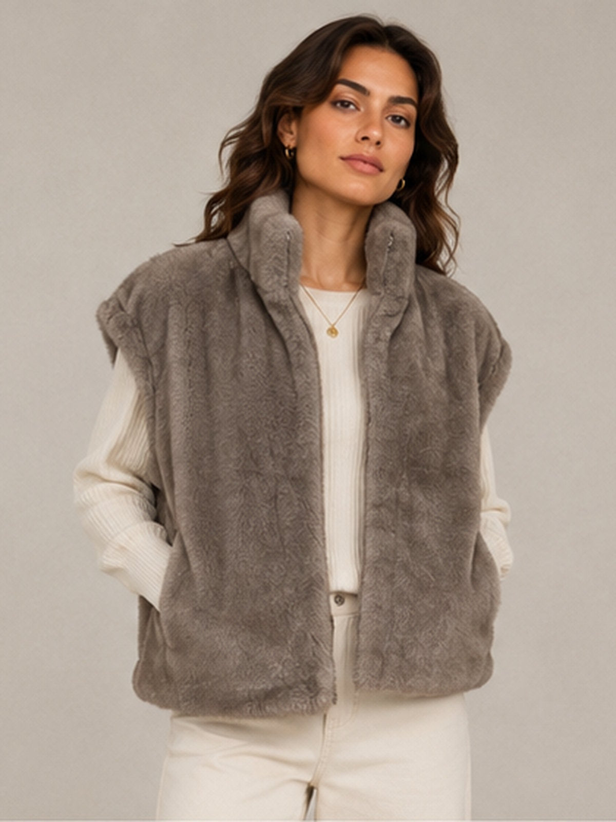 Plush Faux Fur High-Neck Zip-Up Vest, Fall/Winter, Art. XY-02.532