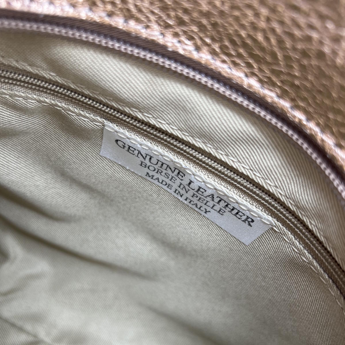 Genuine leather shoulder bag with laminated finish, Made in Italy, art. 112562/LA