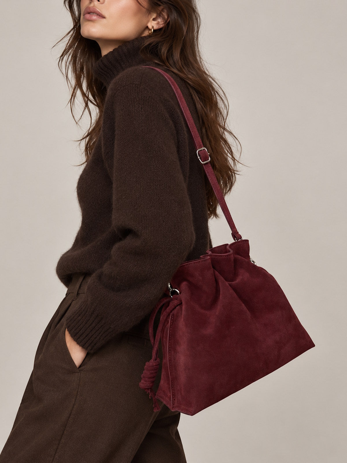 Suede Leather Drawstring Pouch – Hand Carry & Crossbody Bag, Made in Italy, art. 112806