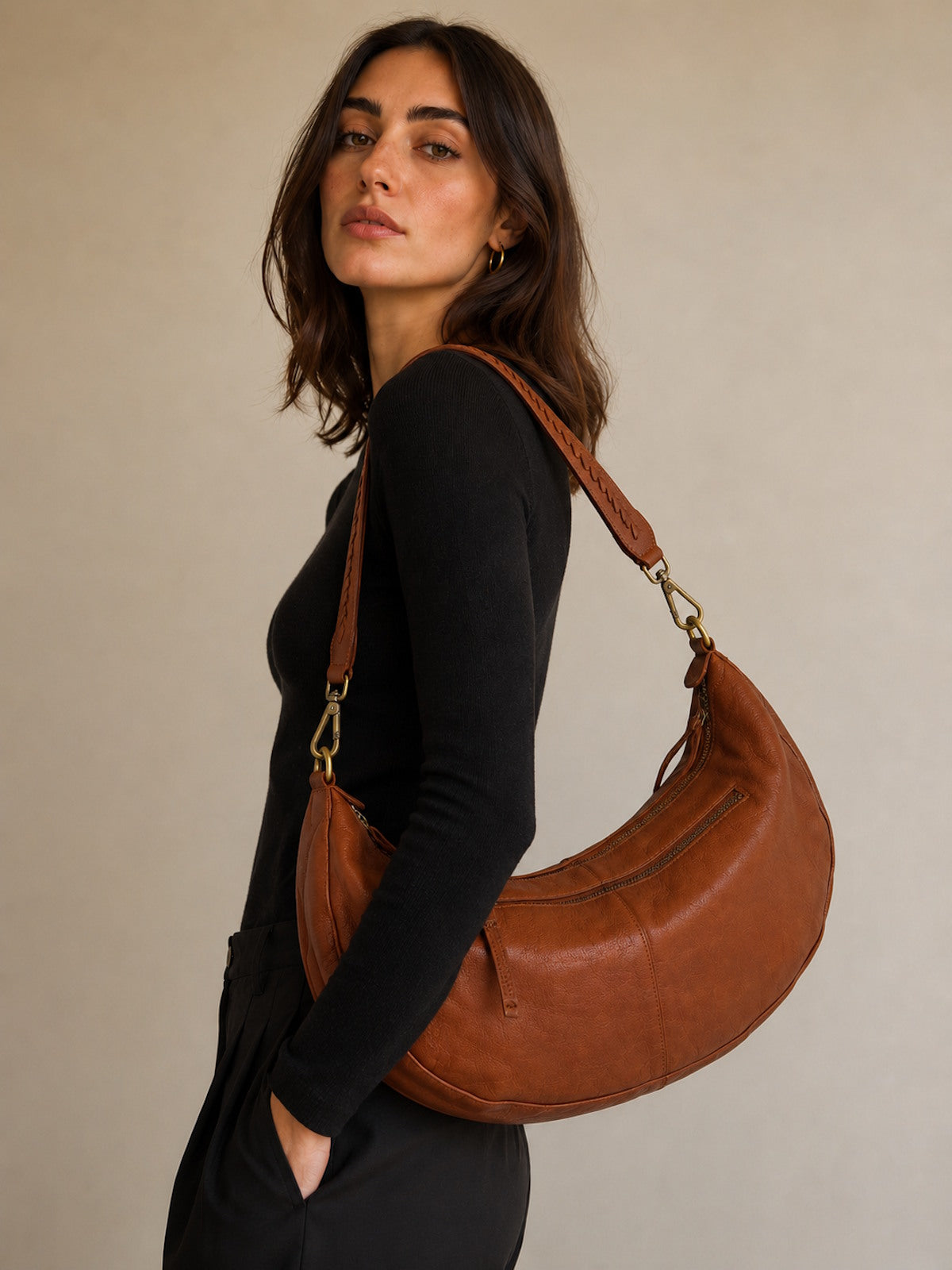 Genuine Leather Crescent Hobo Bag, art. 2048