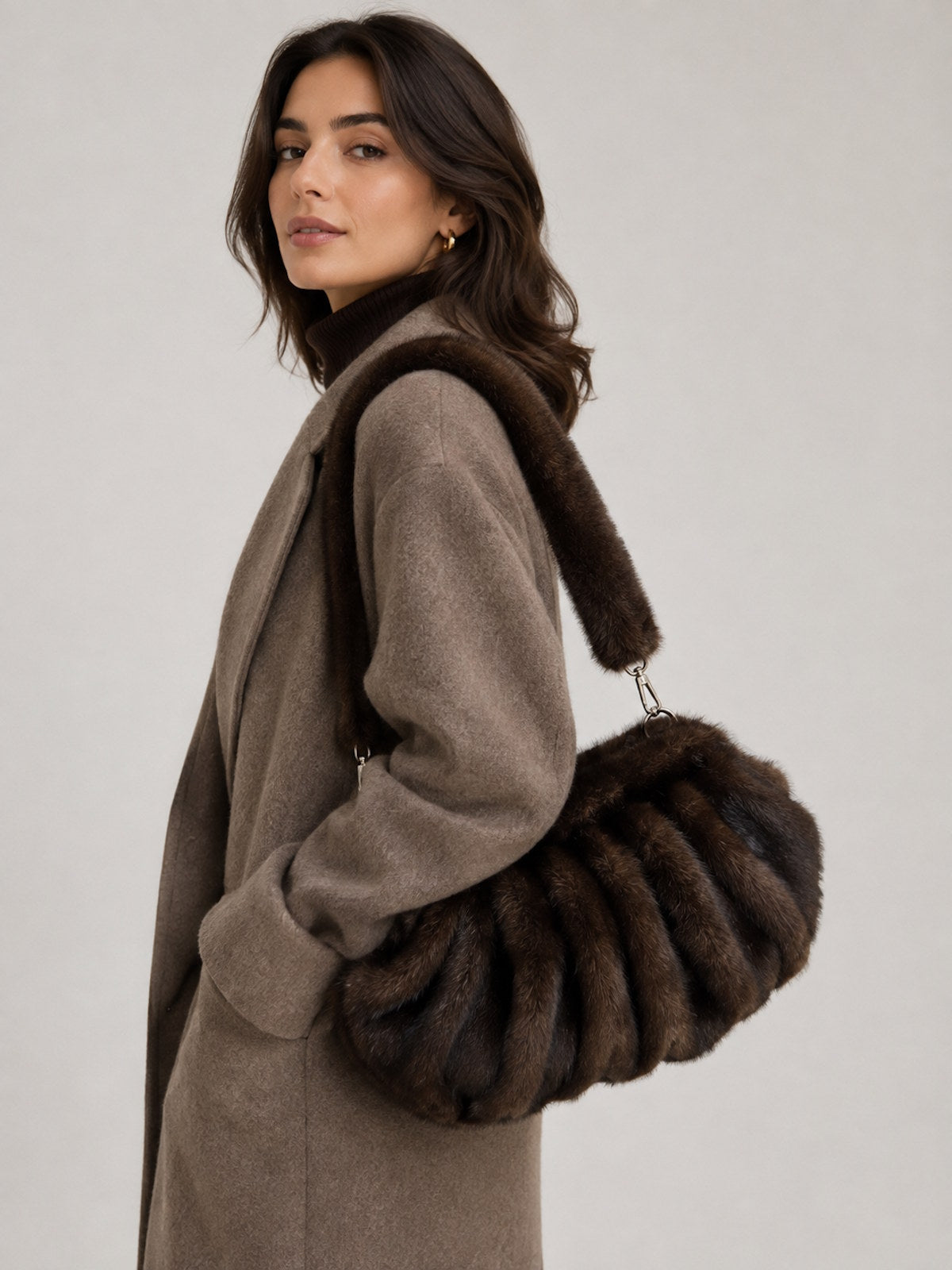 Plush Faux Fur Ruched Shoulder Bag, Fall/Winter, Art. XY-13.532