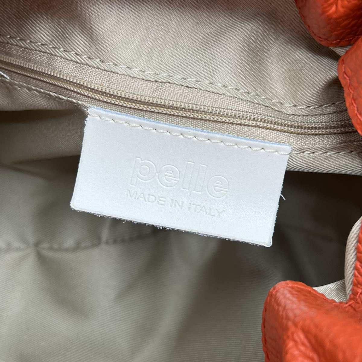 Genuine leather drawstring pouch with crossbody strap, Made in Italy, art. 112667