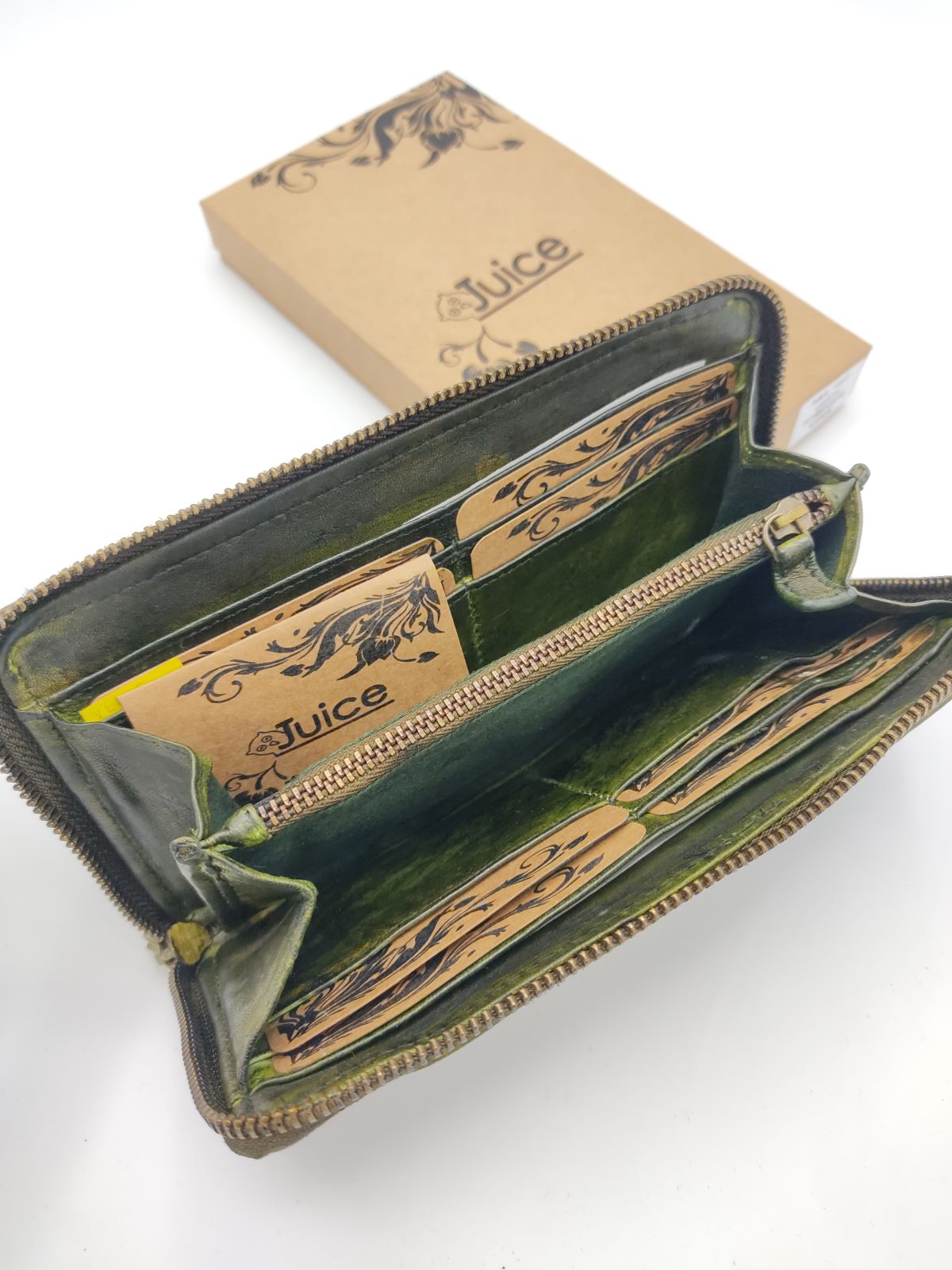 Washed leather wallet art. 1037-JU01