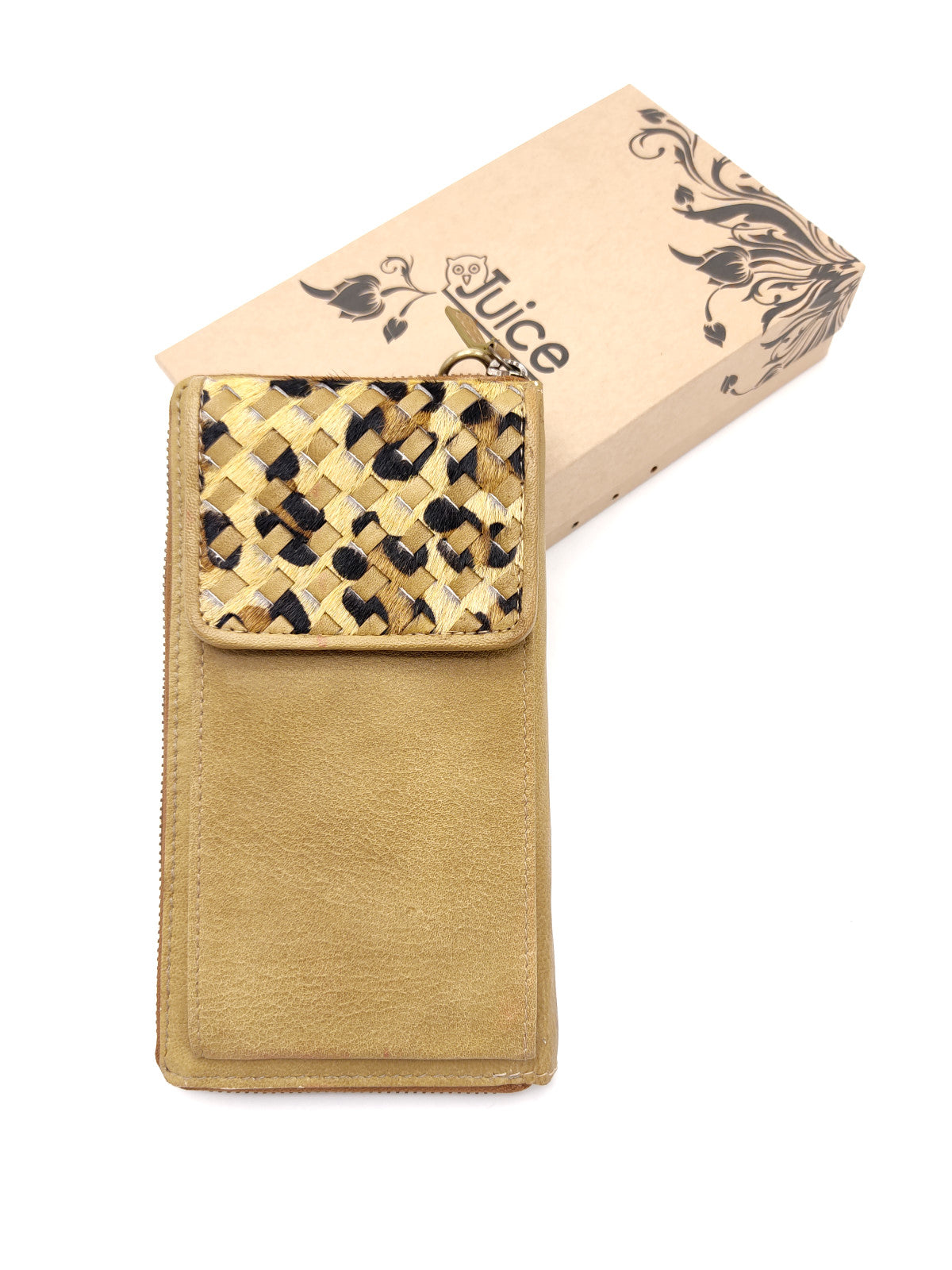 Washed leather and calf hair wallet art. LE055.422