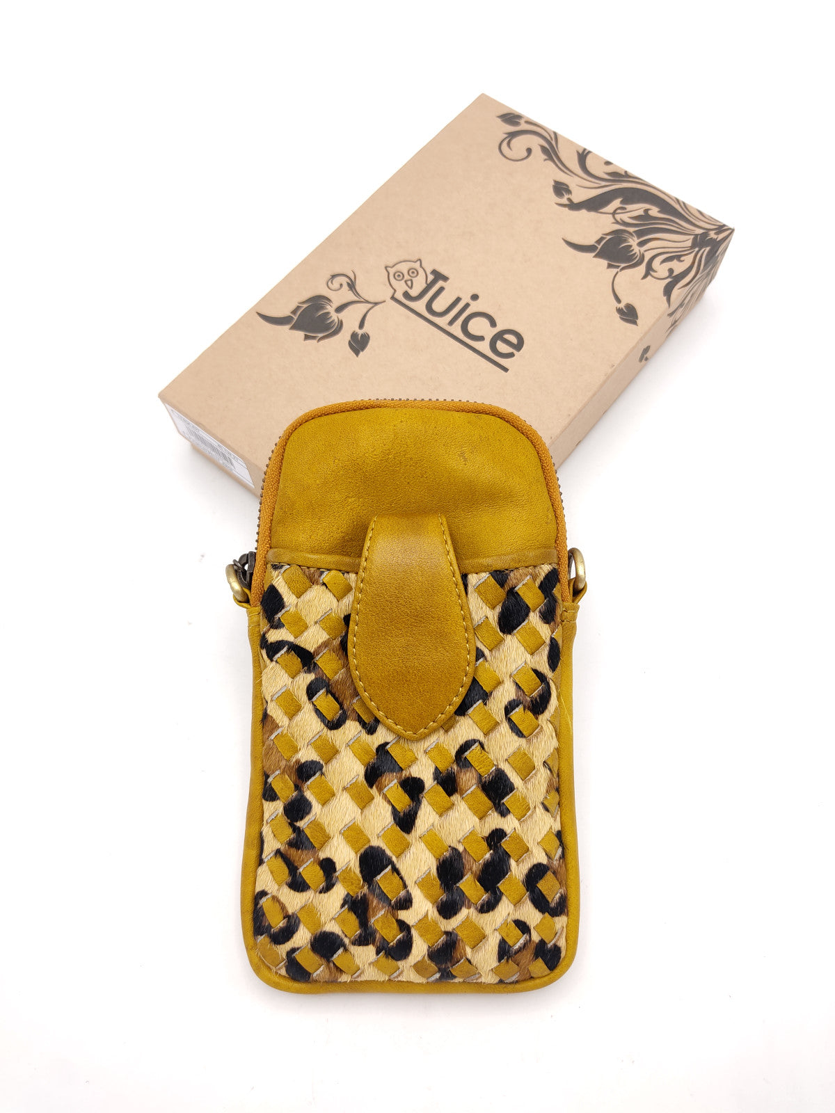 Washed leather and calf hair wallet art. LE054.422