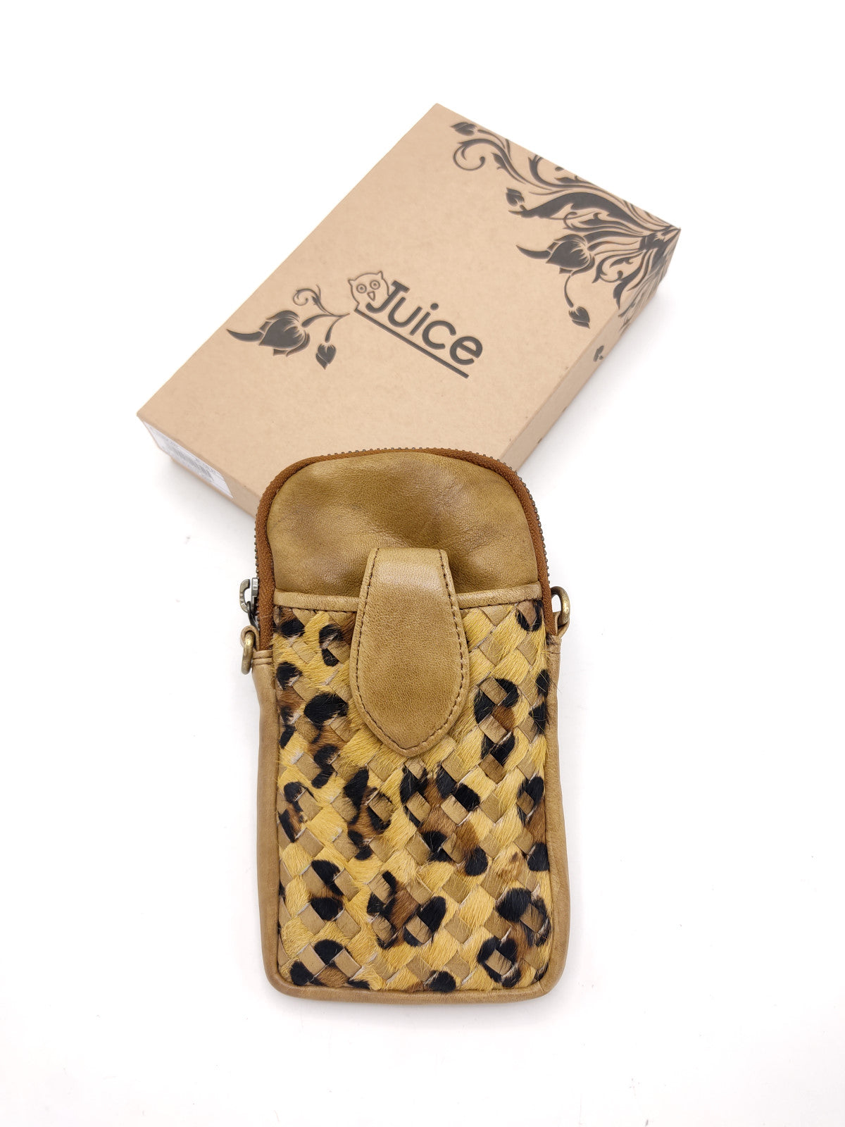 Washed leather and calf hair wallet art. LE054.422