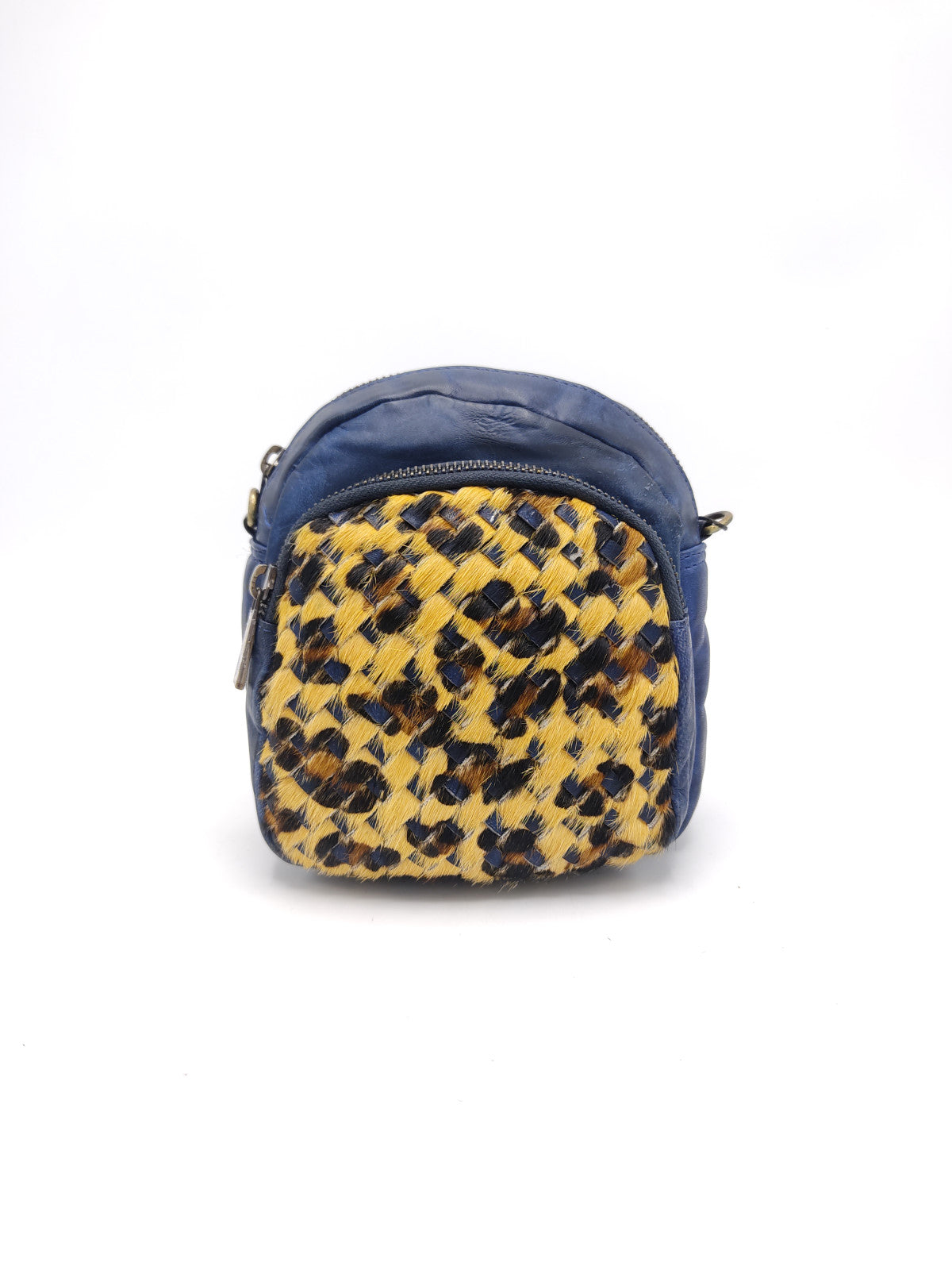 Washed leather and calf hair shoulder bag art. LE030.422