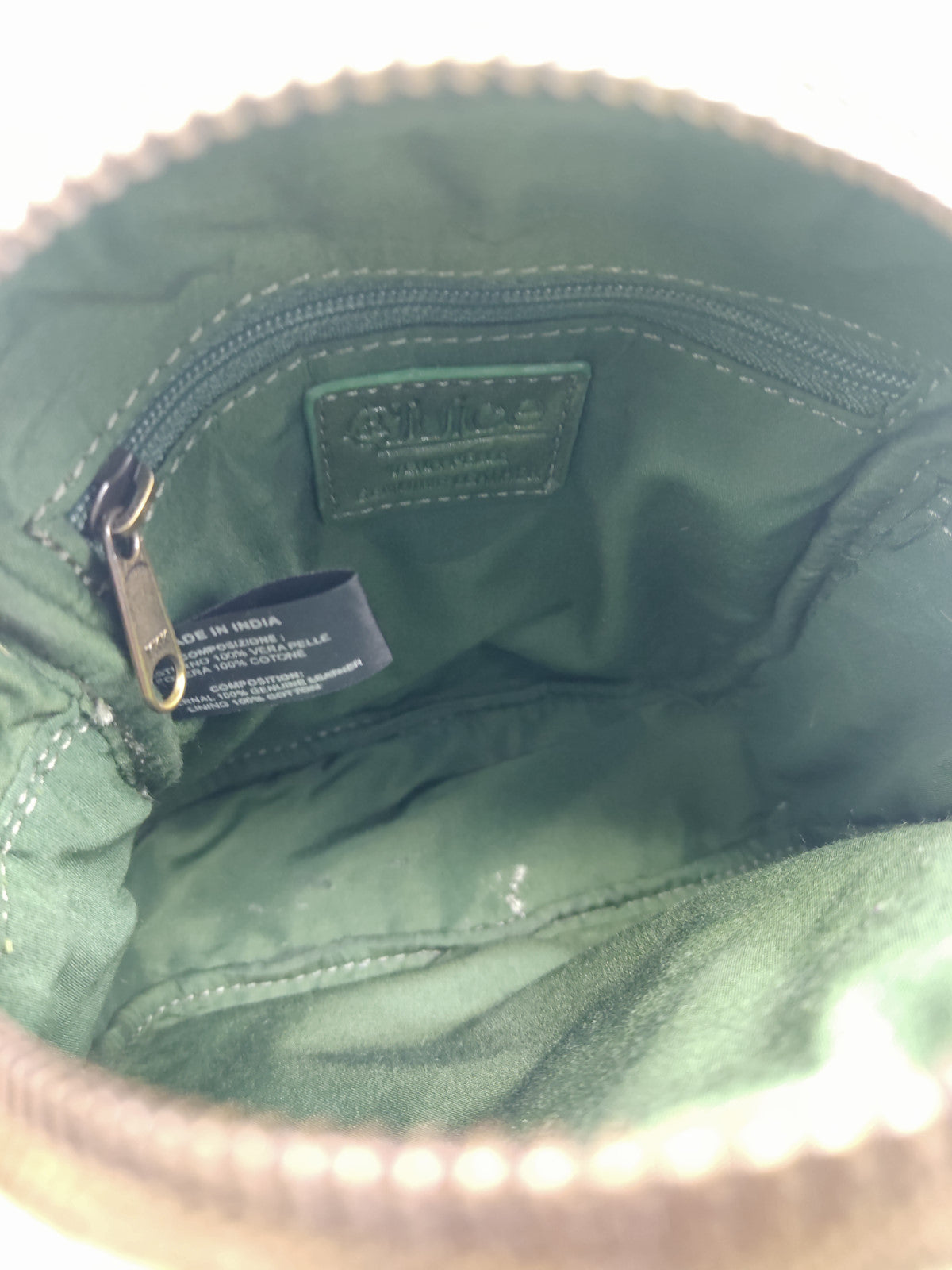 Washed leather and calf hair shoulder bag art. LE030.422