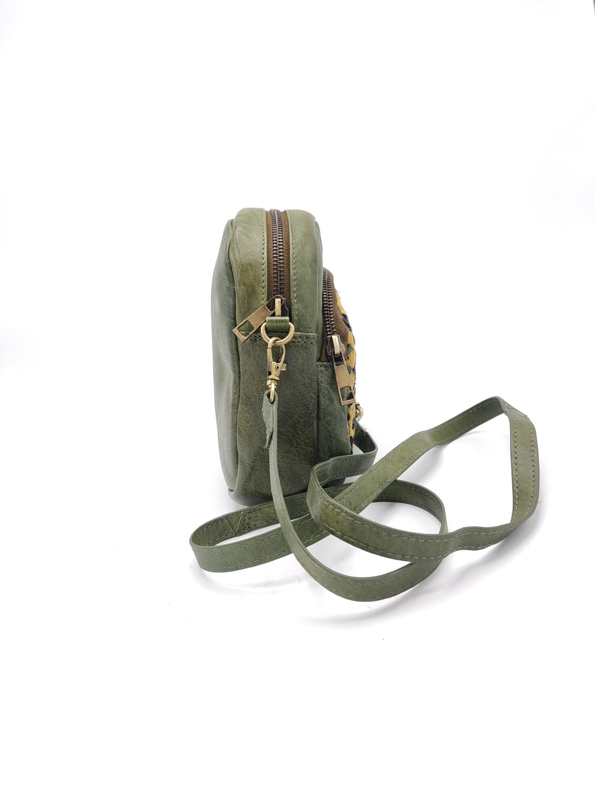 Washed leather and calf hair shoulder bag art. LE030.422