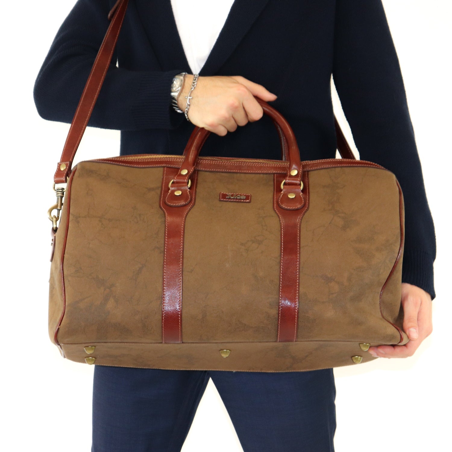 Hand buffered leather and canvas travel bag art. 112243
