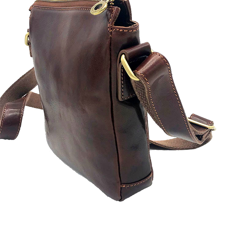 Hand buffered leather shoulder bag art. 112224