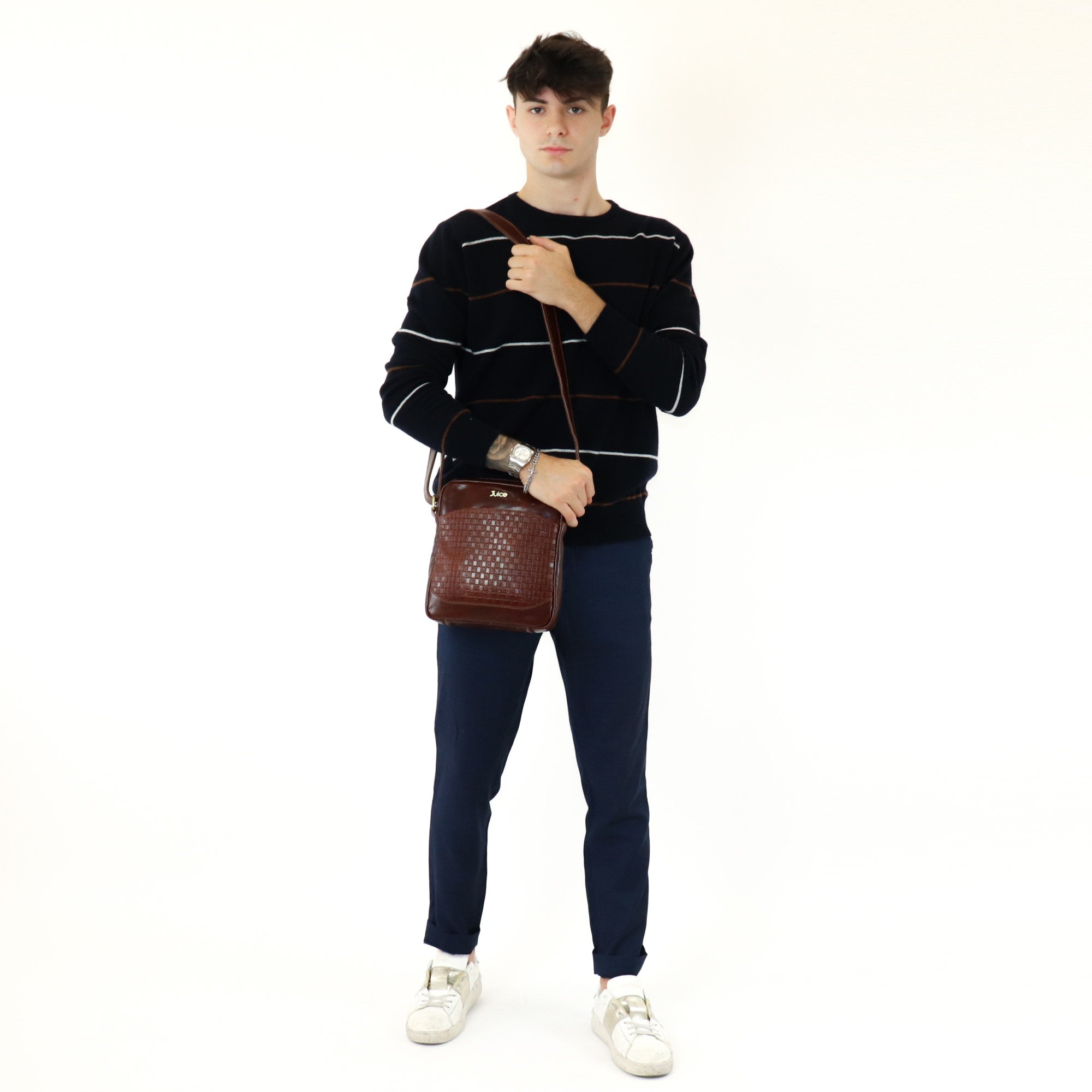 Hand buffered leather shoulder bag art. 112220