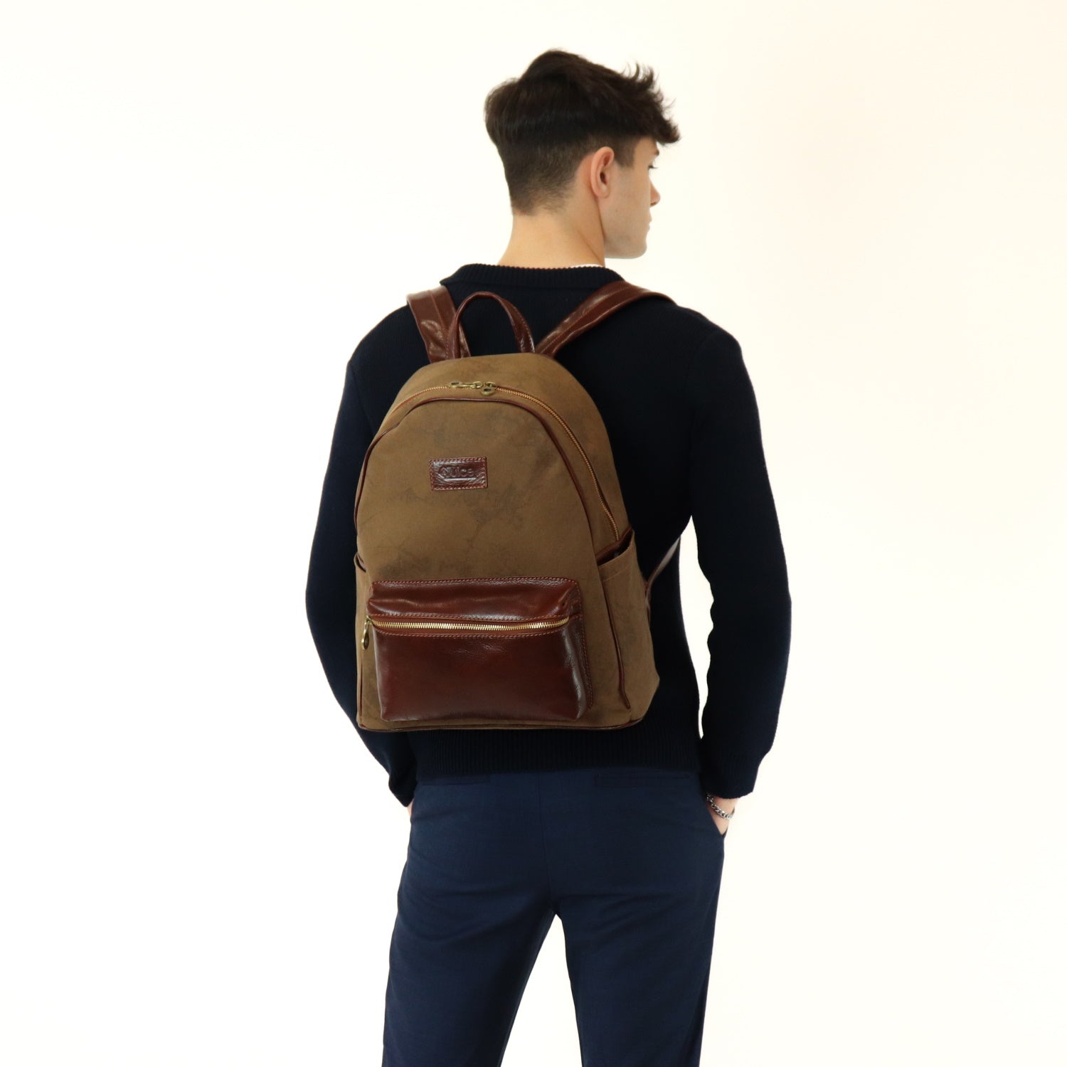 Hand buffered leather and canvas backpack art. 112238