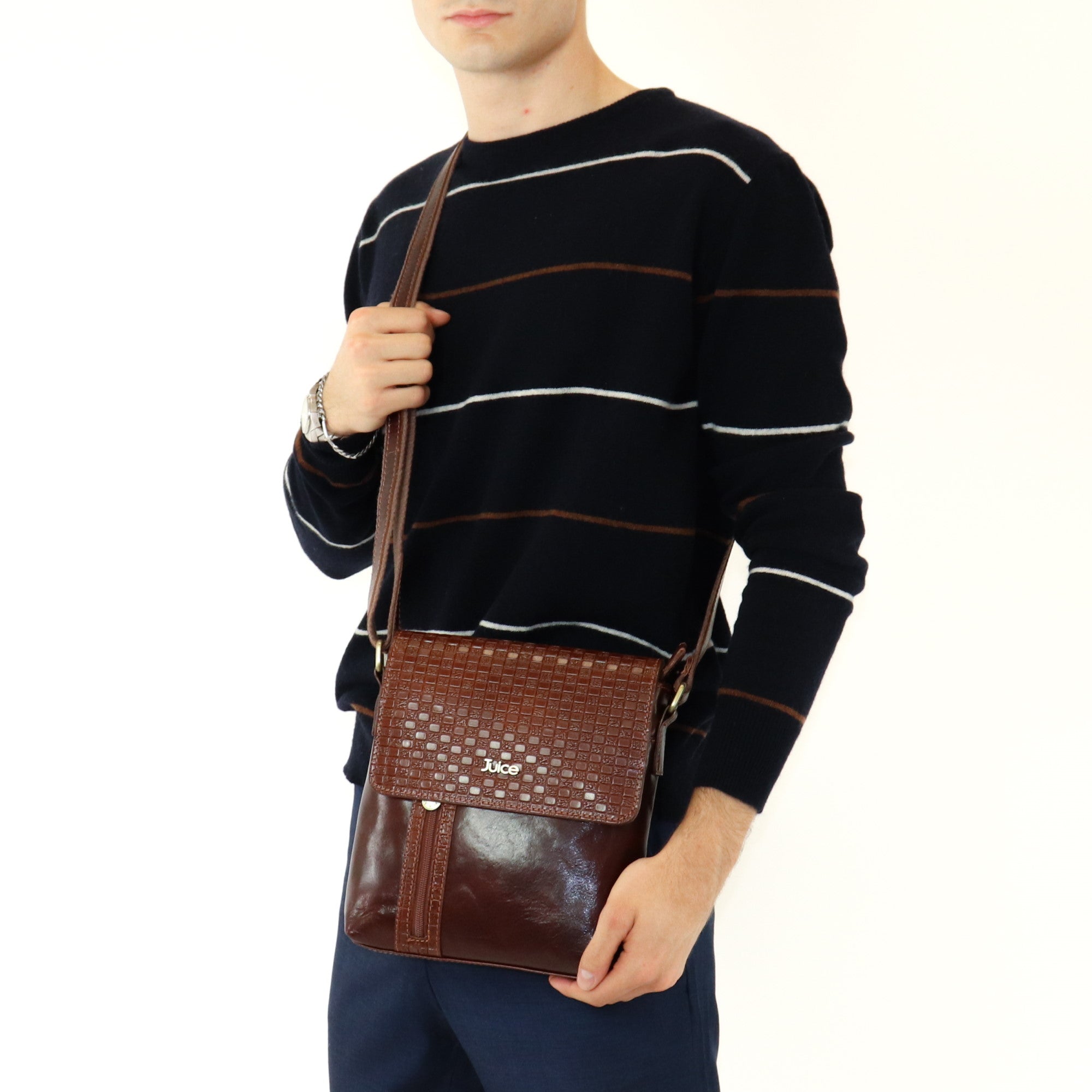 Borsa a tracolla in pelle tamponata a mano art.  112210