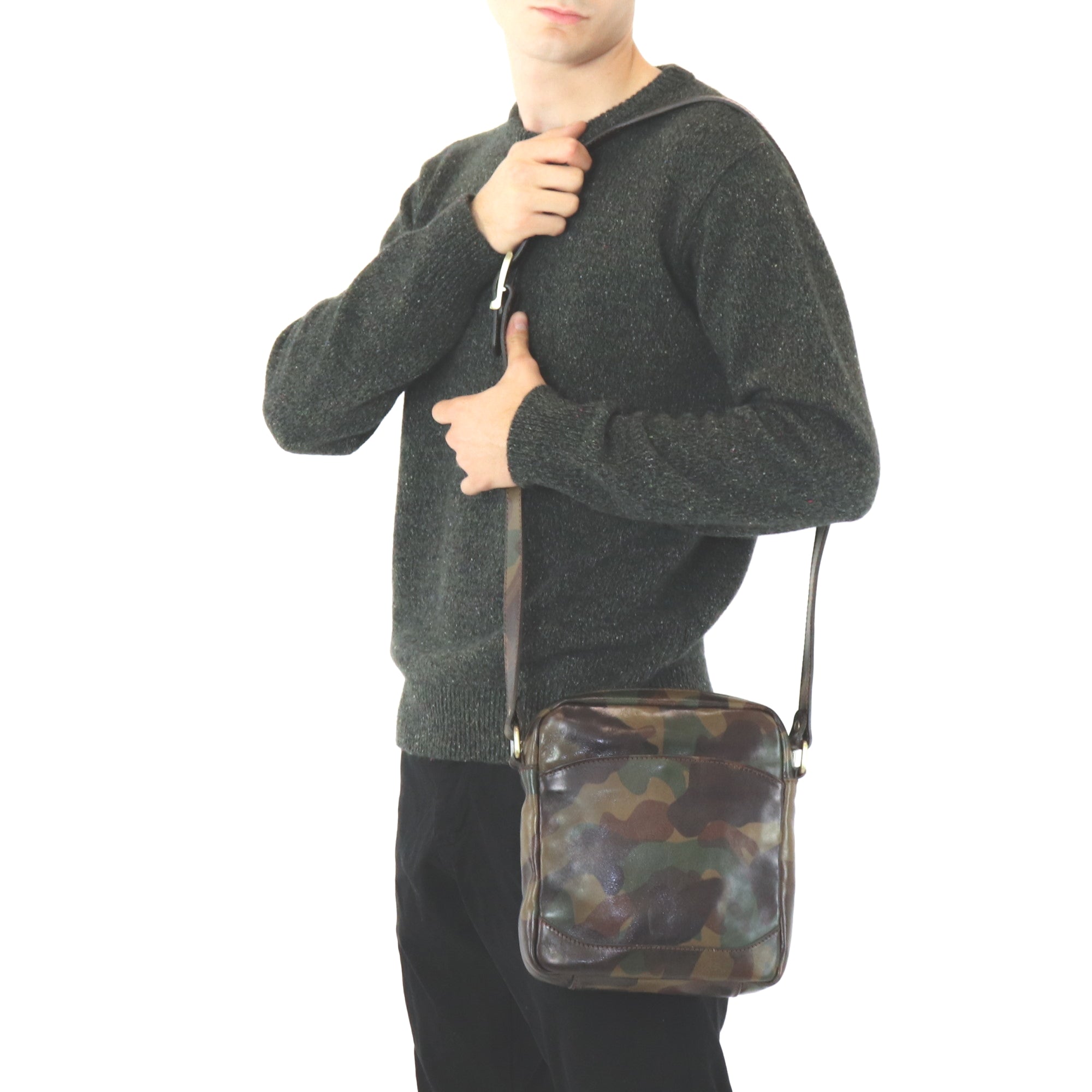 Printed leather shoulder bag art. 112229